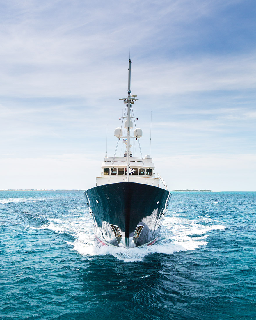Vripack - yacht design - Pioneer - Exterioir - At sea