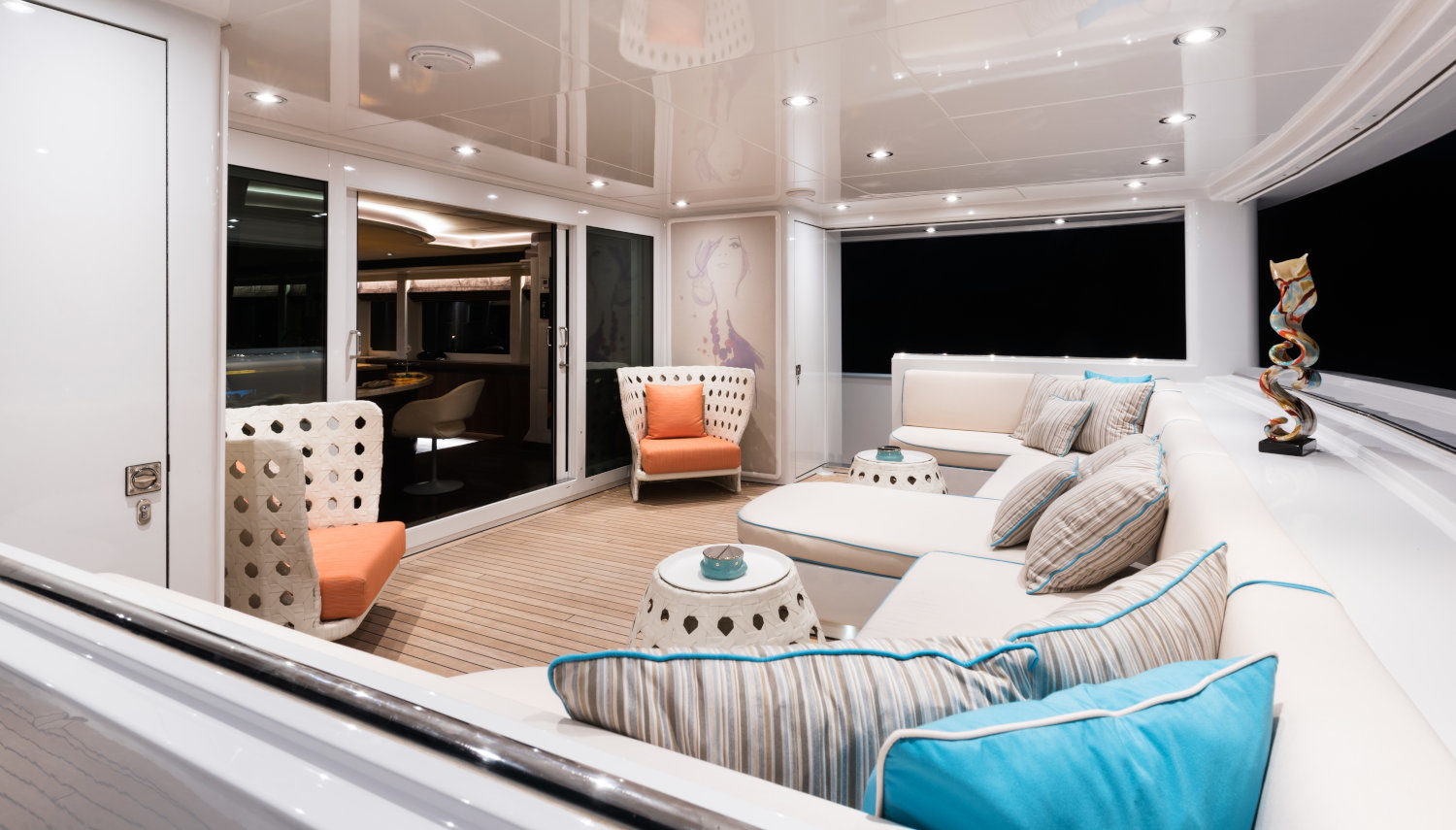 Vripack - Refit AlumerciA - Family Yacht - Interior design Lounge area