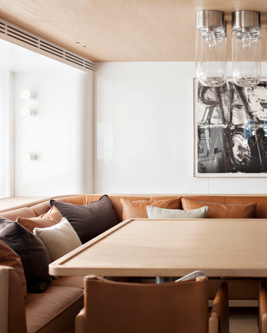 Vripack - Refit RH3 - Interior design - Dining area - Creating a family home at sea - Belgian architect Vincent Van Duysen