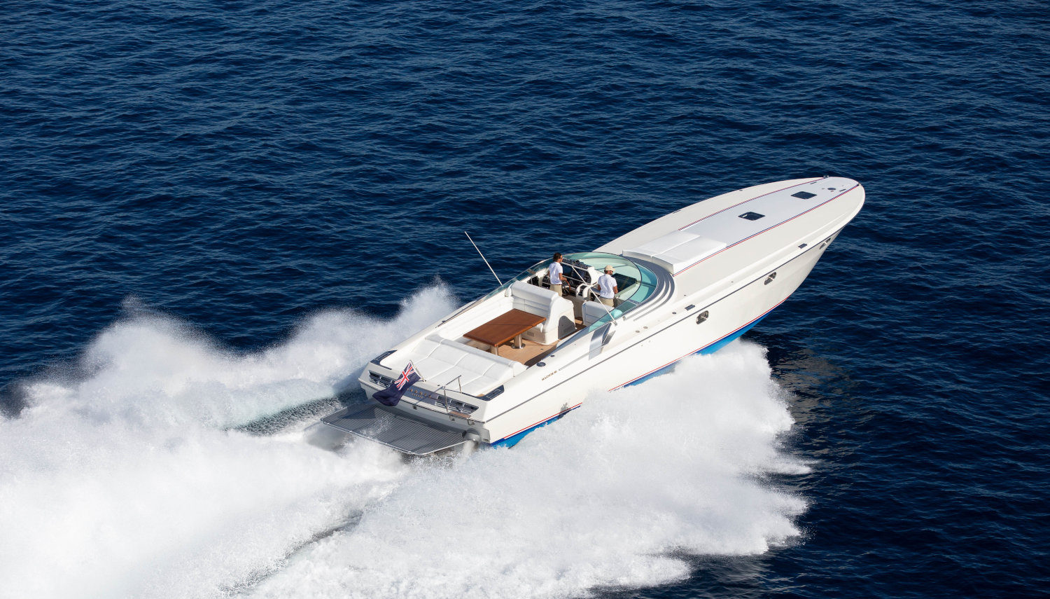 Vripack - Refit Hammer - Hammer at speed at sea - The racehorse of luxury leisure boats - Retro at it's best