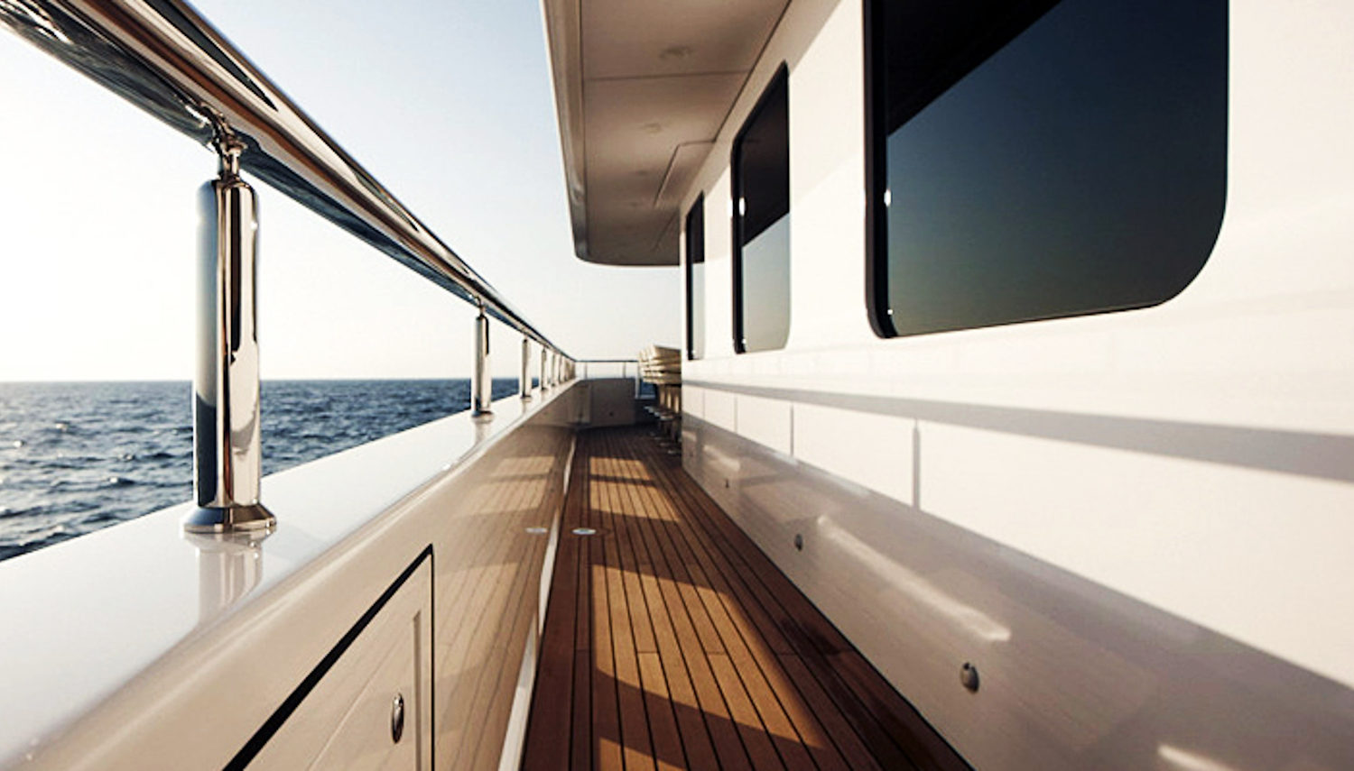 Vripack - Amadeus-I - Side view of the yacht - Enjoying life at sea - Yacht for charter