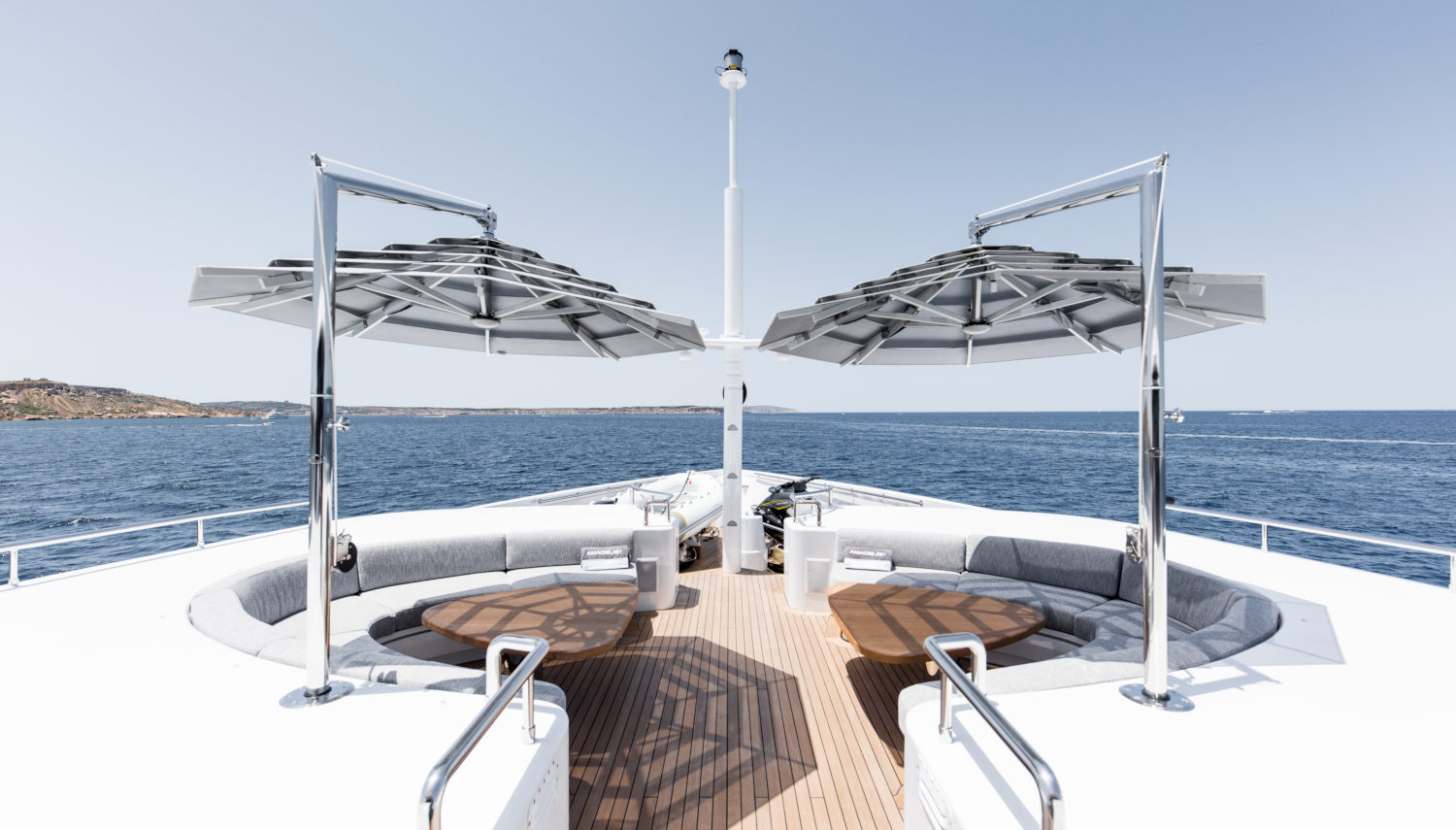 Vripack - Amadeus-I - Enjoying the sun - Deck - Yacht for charter