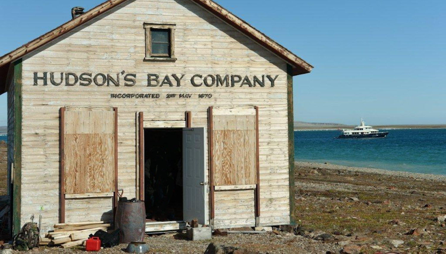 Vripack - Beothuk - Visit Hudson's Bay Company shed - Northwest Passage Journey - Sailing the Word - Feeling at home
