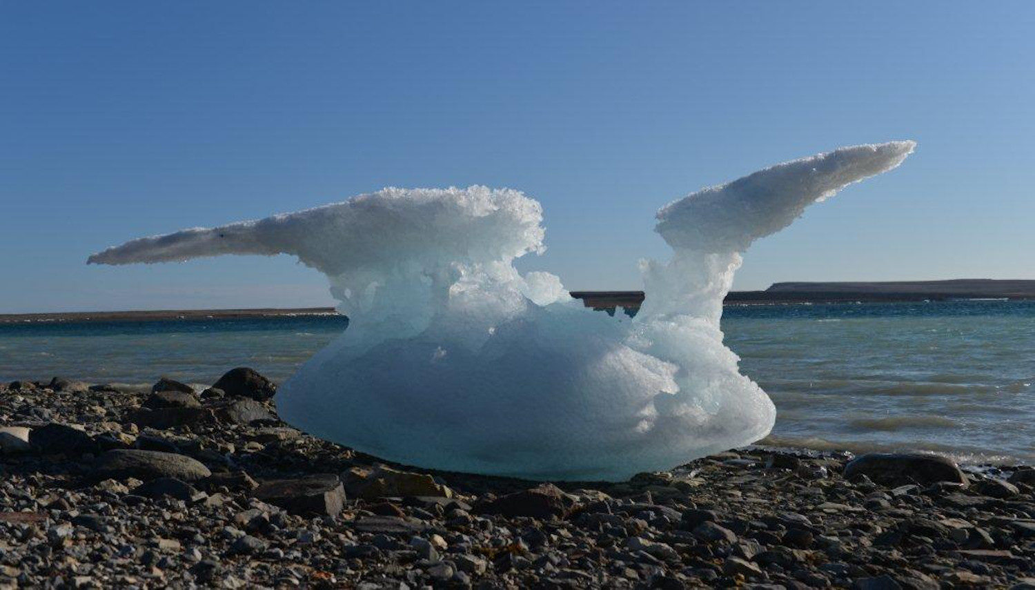 Vripack - Beothuk - Northwest Passage - Nature photo ice sculpture - Journey - Exploring the World