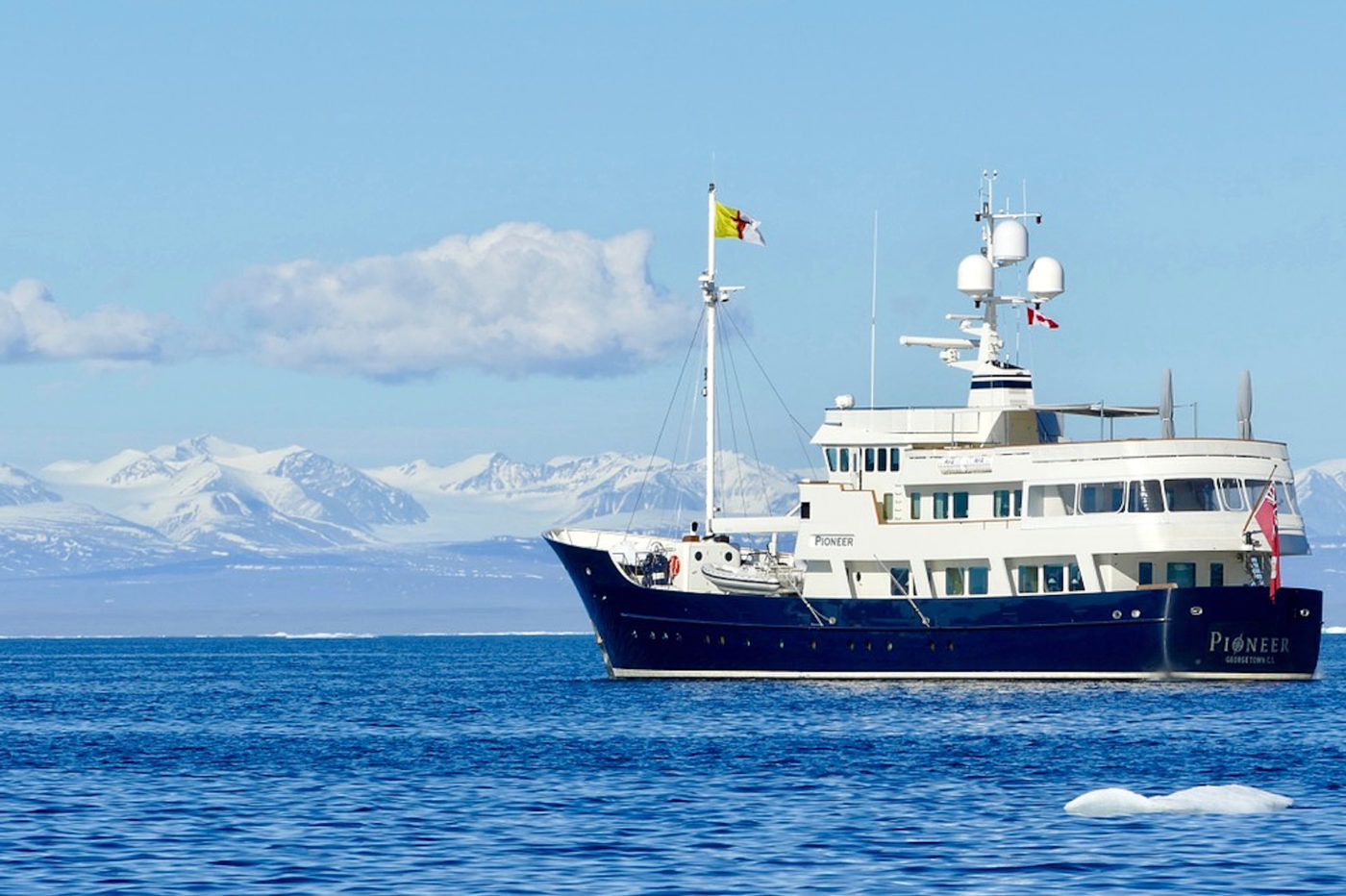 Vripack - Pioneer - Journey of a lifetime - At sea - Explorer Yacht - High Latitude Journey
