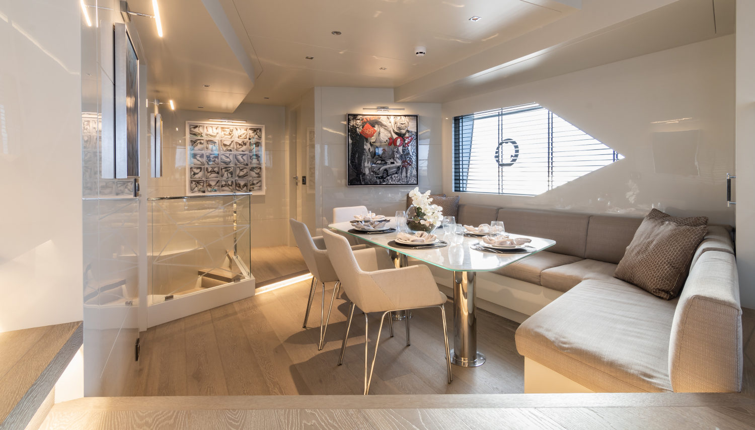 Vripack - ROCK - Dining area - Interior Design - Contemporary loft apartment look and feel