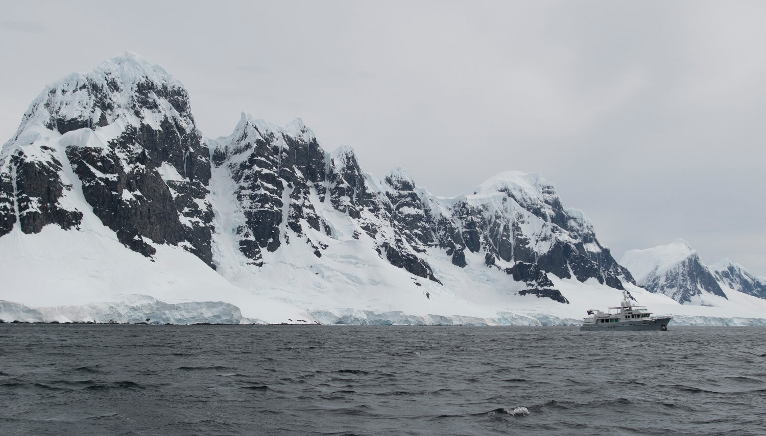 Vripack - Yacht Design - Gayle Force - Antarctica - Wildlife spotting - Nature photography - Journey of a Lifetime - Captain Scott