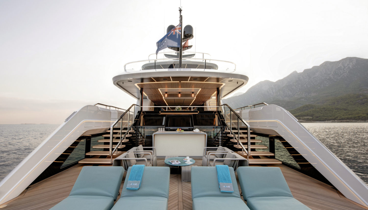 Al Waab – 55m superyacht – Exterior Design – Swimplatform – Vripack Design – Award winning
